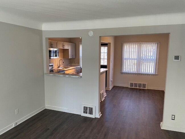 Foto del edificio - 17680 Manderson Rd