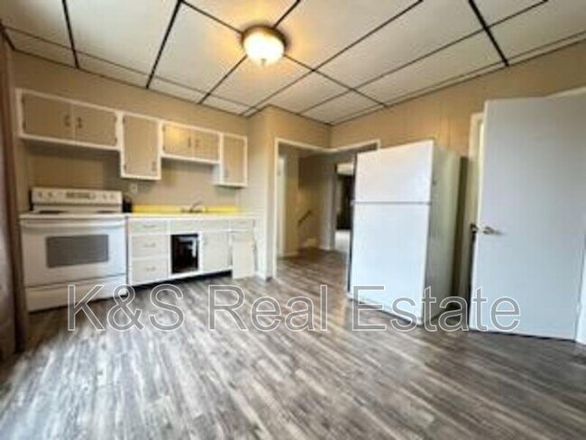 Foto del edificio - 18 Butler Ave