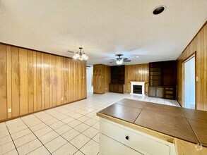 Building Photo - 1307 Redbud Trail