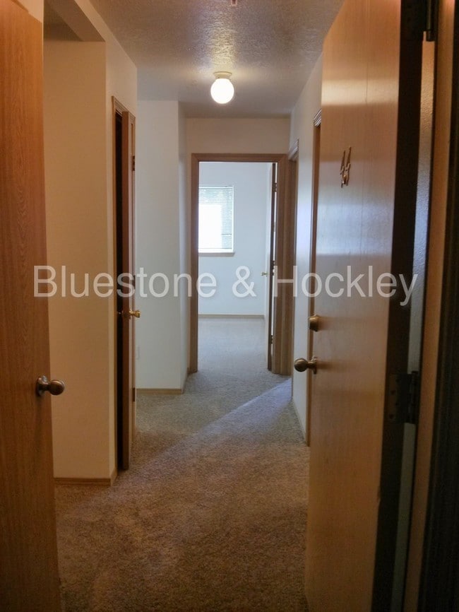 Building Photo - 4631 SW Luradel St