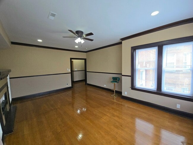 Foto del edificio - 7747 S Cornell Ave