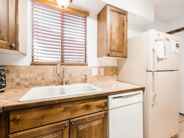 Building Photo - Colorview Townhome