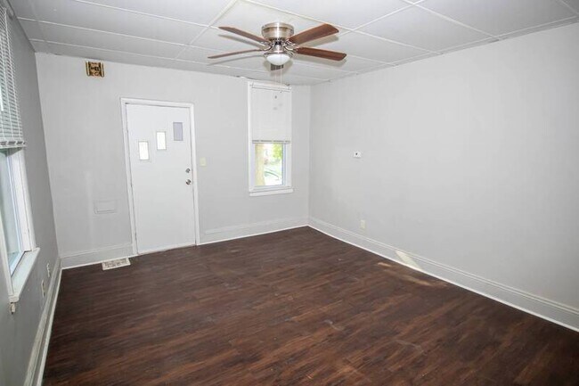 Foto del edificio - 3971-3971 E 64th St