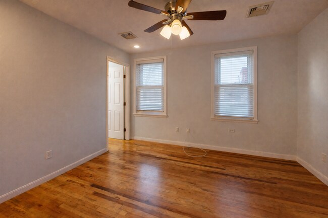 Foto del edificio - 277 Paris St