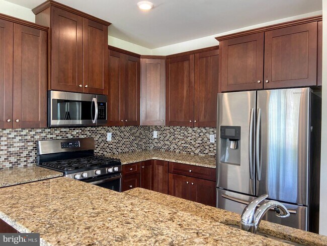 Building Photo - 3250 Krista Ln