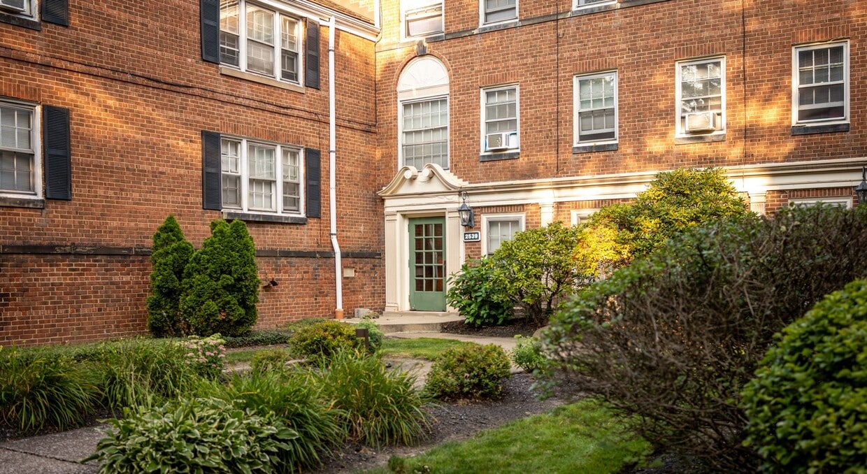 Primary Photo - North Moreland Courts Apartments