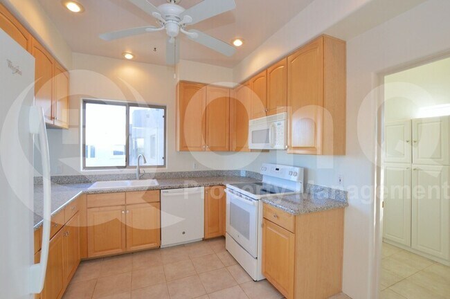Building Photo - 11880 N Saguaro Blvd