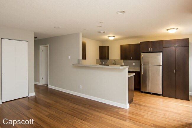 Foto del edificio - 2722 SW Spring Garden St
