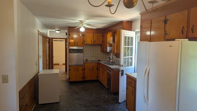 Photo - ***Please Respond Directly to the Online Listing, Calls May Not Be Returned*** House