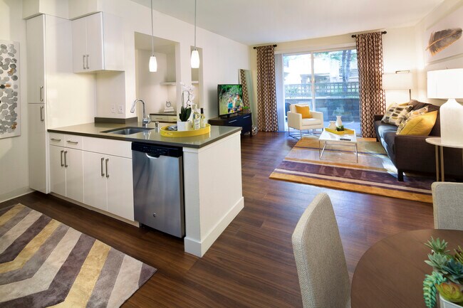 Paquete contemporáneo de cocina, sala de estar y comedor - Avalon Silicon Valley