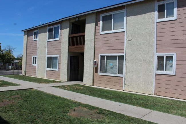 Building Photo - 1320 Flower St