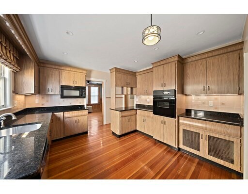 Building Photo - 9 Parkwood Terrace