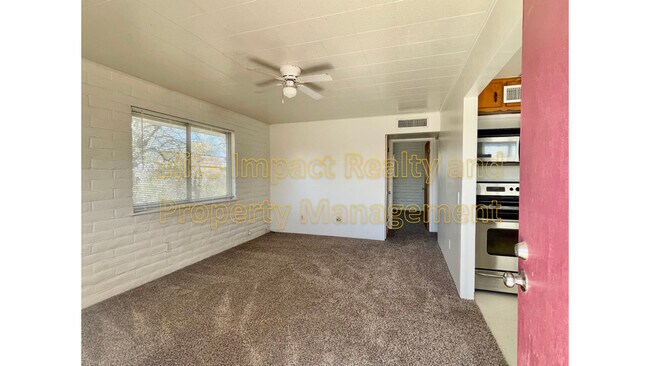 Building Photo - 801 E Buddy Ln