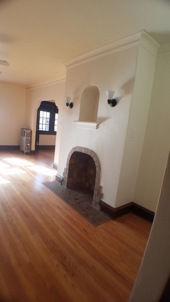 Foto del edificio - Upper 2 bedroom apartment in Wauwatosa