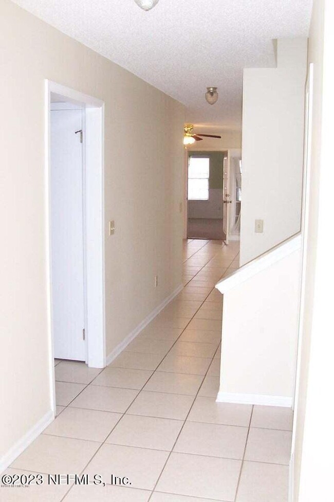 Building Photo - 10869 Cabbage Pond Ct