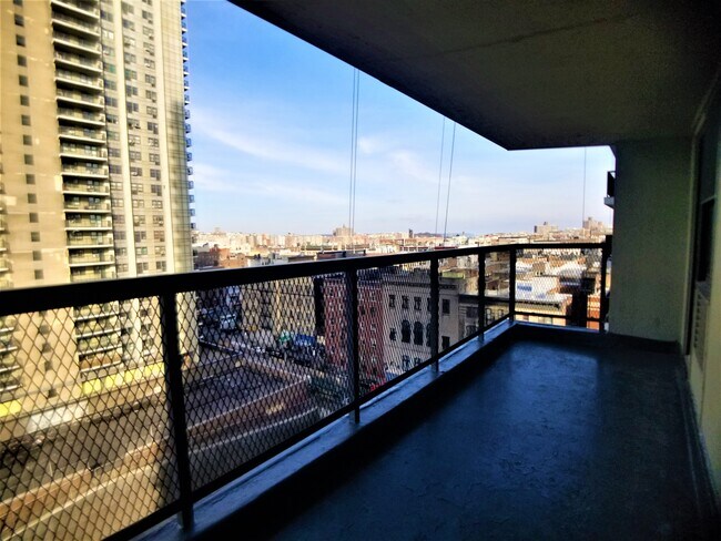 Foto del edificio - 260 Audubon Ave