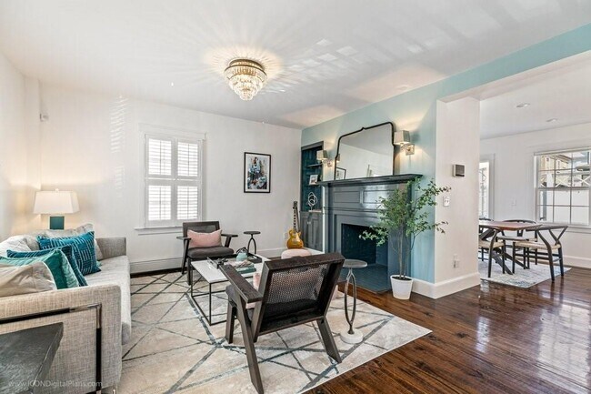 Building Photo - 28-30 John St