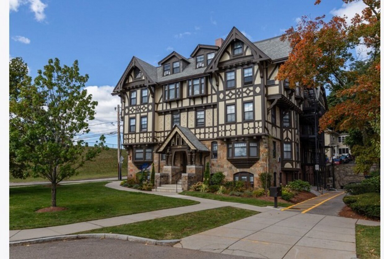 Foto principal - Directly across from BC