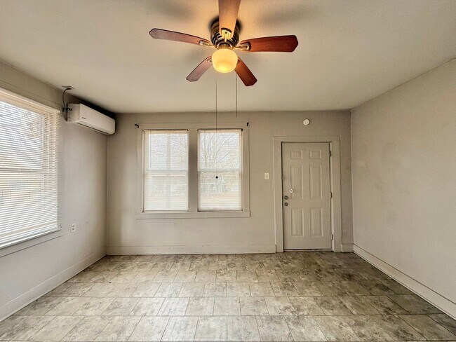 Foto del edificio - Bow St Tripex