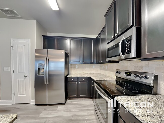Foto del edificio - 204 Leland Ln