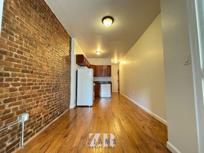 Foto del edificio - 647 Prospect Pl