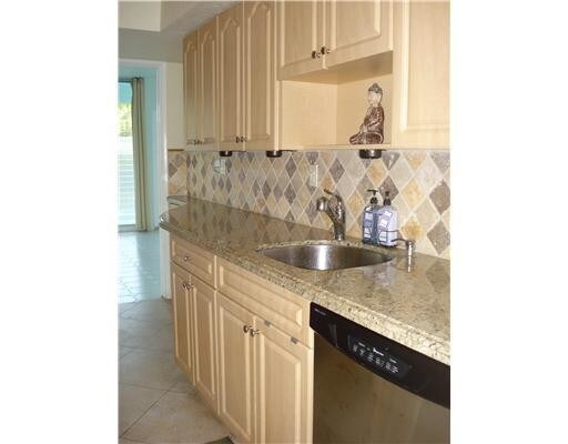 Foto del edificio - 10141 E Bay Harbor Drive 1b