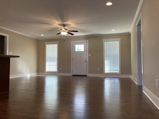 Building Photo - 2910 Gunsmoke Trail Way