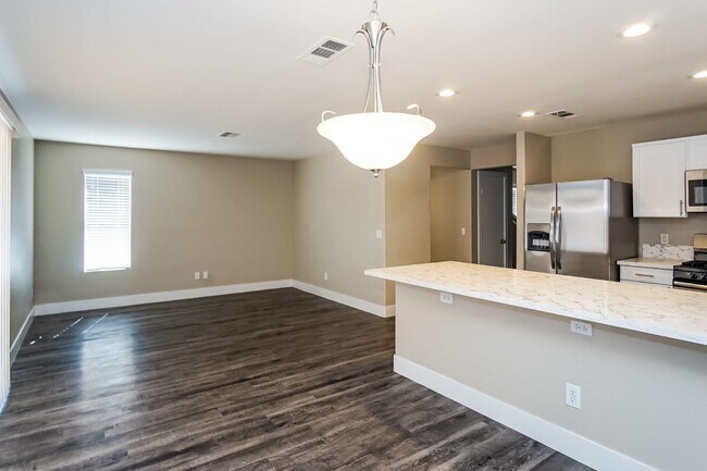 Foto del edificio - 5308 Corbett St
