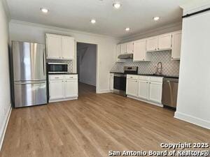 Building Photo - 6910 Country Elm
