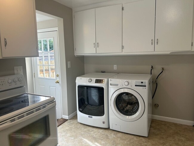 Foto del edificio - Charming 2 bedroom/1 bath Walking distance...