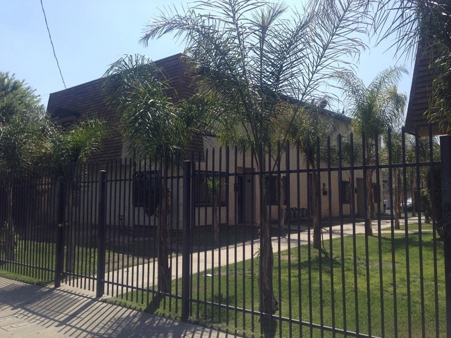 Foto del edificio - 1406 Sepulveda Ave