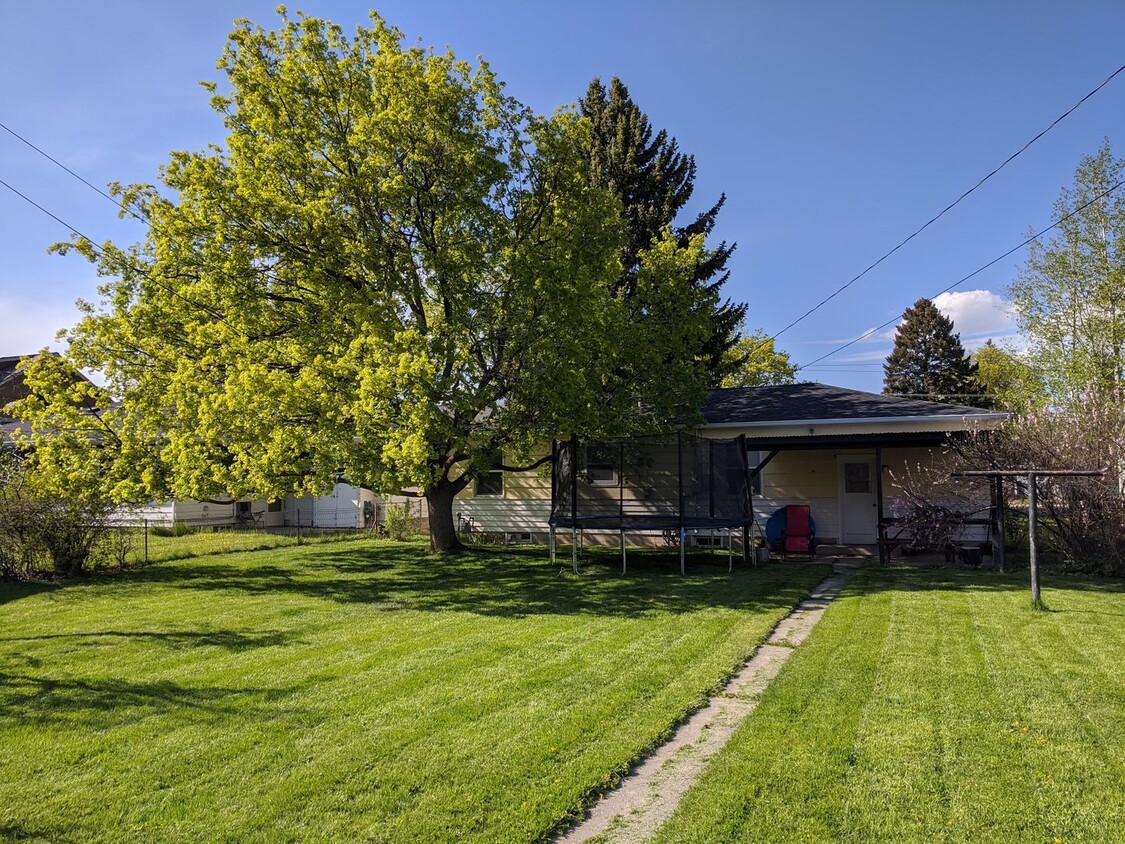 Primary Photo - Beautiful home -- near UM, schools, parks