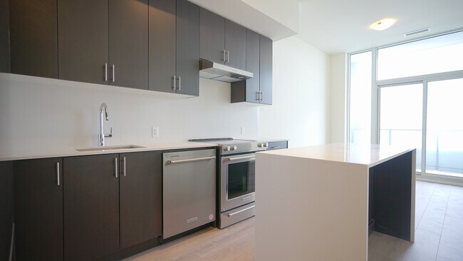 Photo du bâtiment - 8960-8960 Jane St