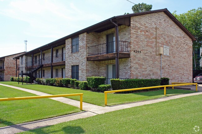 Foto del edificio - 4245-4265 Crow Rd