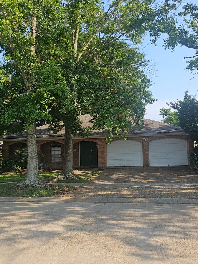 67 Madrid Ave, Kenner, LA 70065 House Rental in Kenner, LA