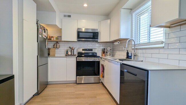 Foto del edificio - 1030 Casa Dr