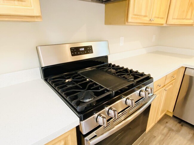 Foto del edificio - 663 Glenbrook Dr