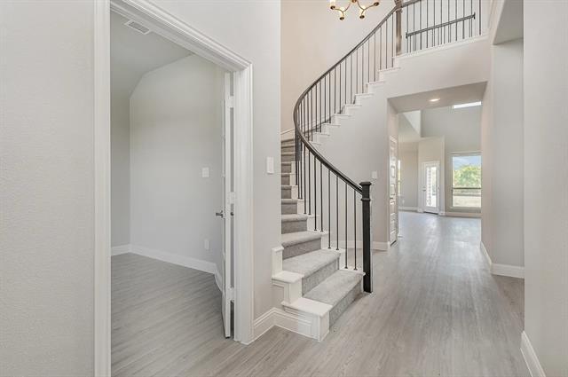 Foto del edificio - 180 Crystal Lk Ln