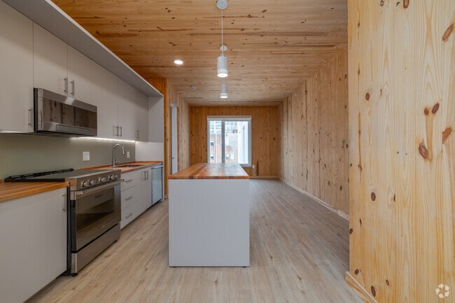 2BR, 2BA - 828SF - Kitchen - Acme Timber Lofts