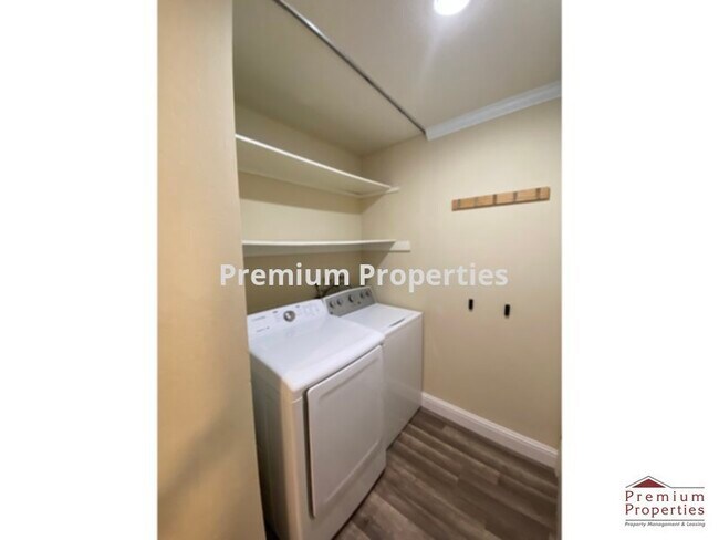 Foto del edificio - 1564 Sunnyvale Ave