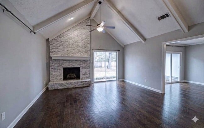 Building Photo - 193 Stonegate Dr