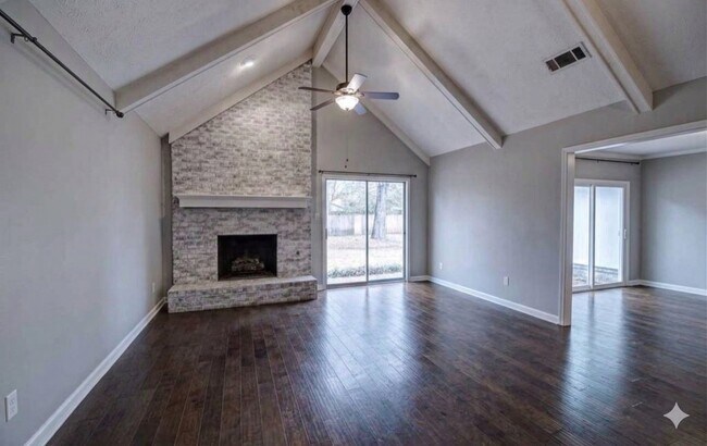 Foto del edificio - 193 Stonegate Dr