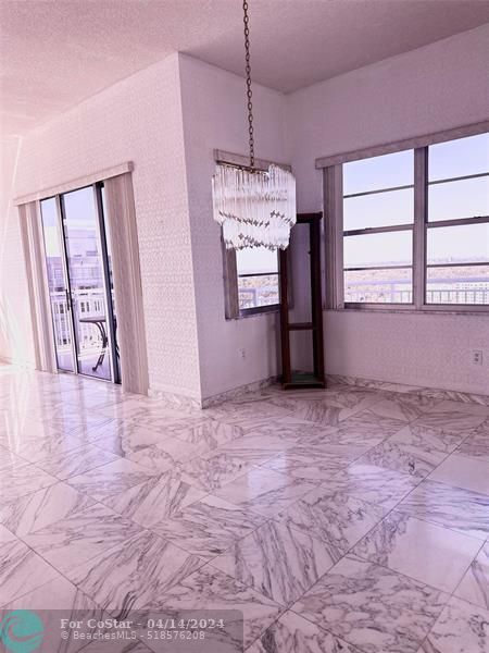 Foto del edificio - 18051 Biscayne Blvd