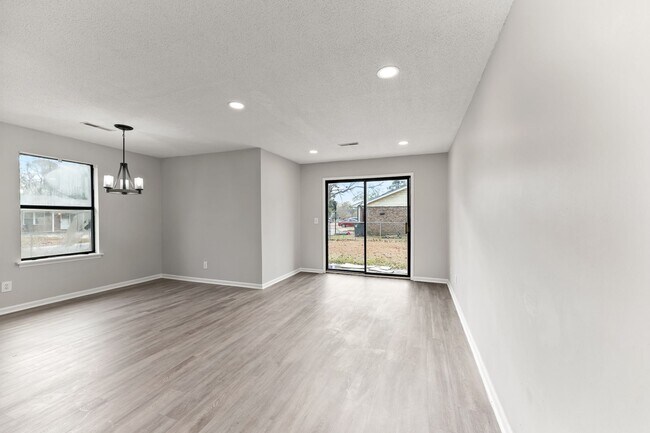 Foto del edificio - 165 Hummingbird Ave