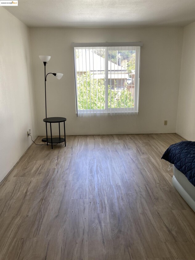 Foto principal - 288 Whitmore St