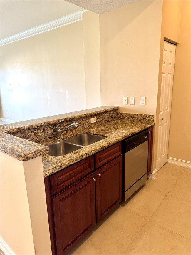 Foto del edificio - 3001 NE 185th St