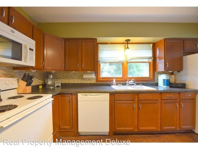 Building Photo - 3 br, 1.5 bath House - 1009 Mill Ave
