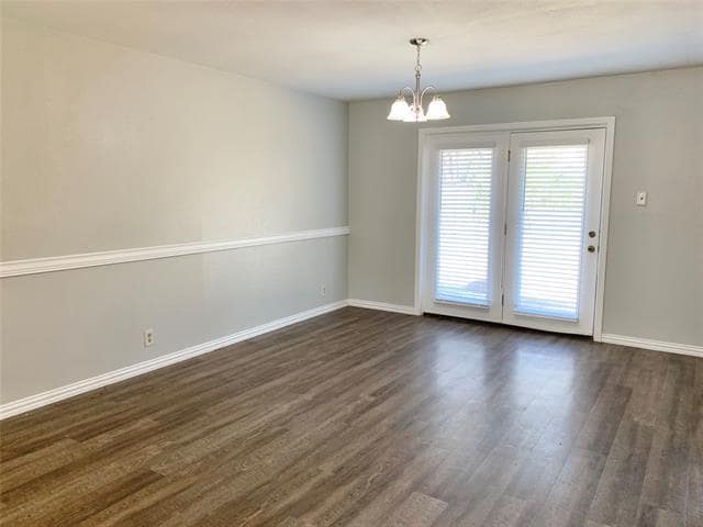 Building Photo - 909 Memorial Dr