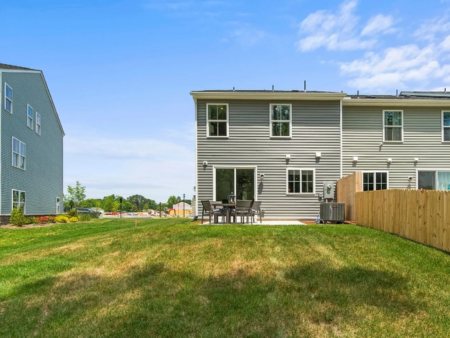 Building Photo - 321 Brae Hvn Dr