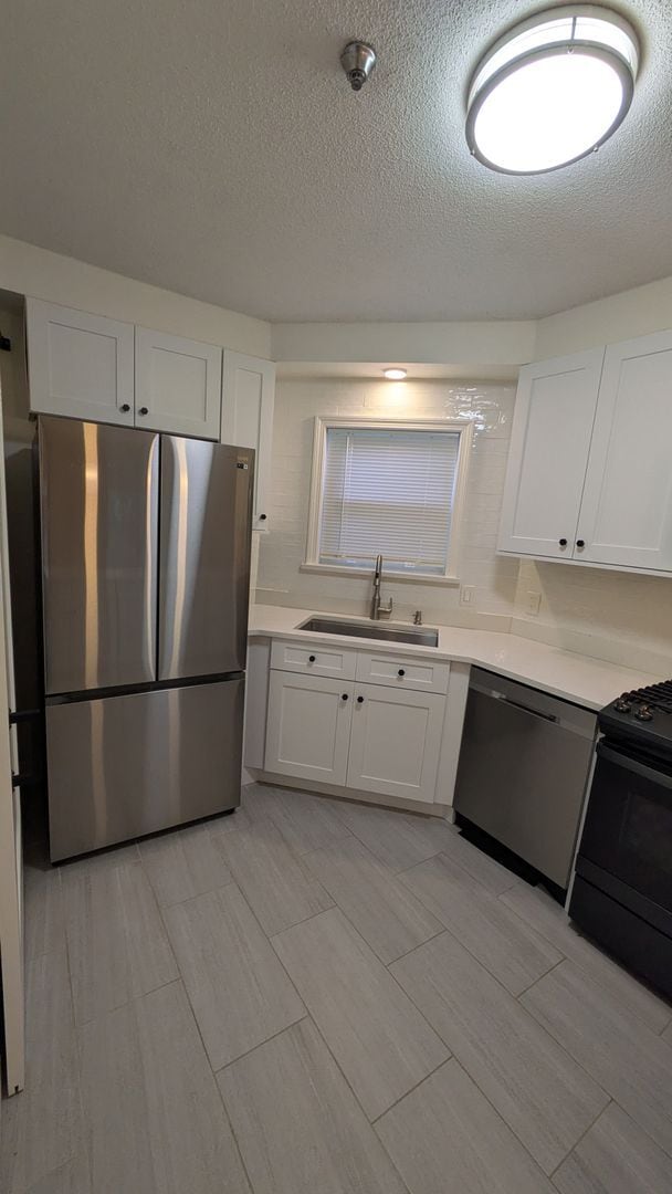 Foto del edificio - Spacious Three Bedroom Condo